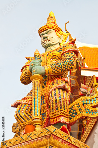 Fotografija  Giant statue in Thai temple