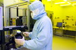Leinwandbild Motiv Labor Reinraum Forschung Entwicklung Untersuchung Hospital