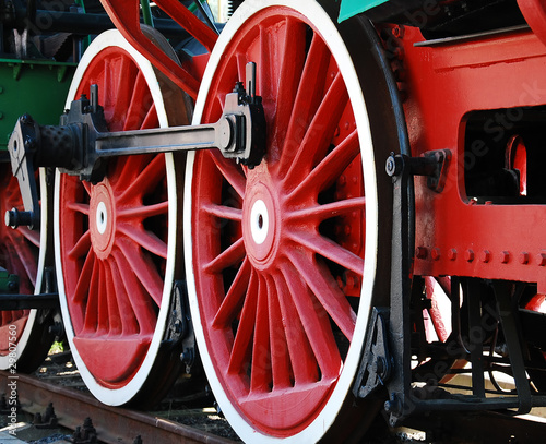 Naklejka dekoracyjna Wheel detail from an old steam locomotive