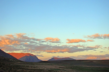 Wall Mural - Crépuscule sur le plateau de la Tarkeddit, Atlas (Maroc)