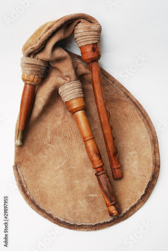Fotomural bagpipe from Scotland over white