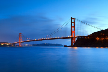 Fototapete - Golden Gate after sunset