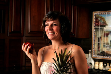 woman eating apple