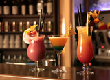 Cocktails in einer Bar