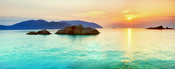 Wall Mural - sunrise