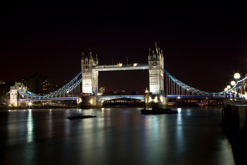 Wall Mural - London Tower Bridge at night