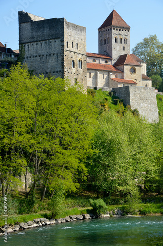 Cuadros en Lienzo La Tour Monréal à Sauveterre de Béarn