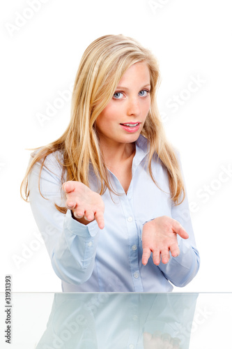 Fotografering junge blonde frau gestikuliert mit den händen
