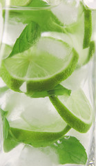 Fototapete - Mojito drink detail