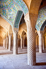 vakil mosque, pillars of prayer hall