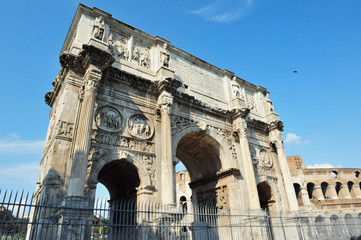 Wall Mural - Triumphal Arch in Rome, Italy