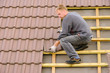 © LianeM - Dach decken - tile roof covering 01