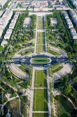 Fotografia Aerial view on Champ de Mars from the Eiffel tower, Paris