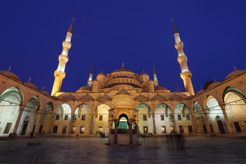 Wall Mural - Sultan Ahmed Mosque (Blue Mosque) in Istanbul, Turkey