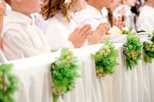 Fotografie, Obraz children accepting the first Holy Communion