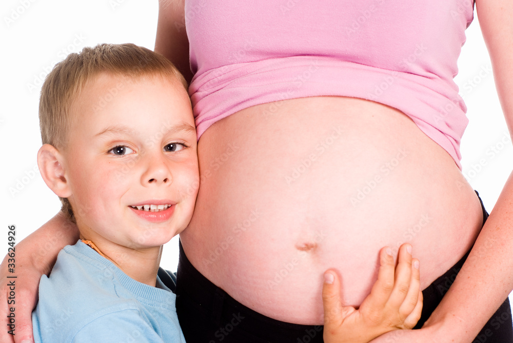 Сын беременную маму видео. Сын с беременной от него мамой фото. Mom and son pregnant ч/б.