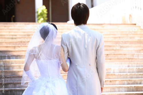 階段を上る新郎 新婦の後姿 Stock Photo Adobe Stock 階段を上る新郎 新婦の後姿 Stock Photo Adobe Stock