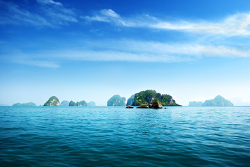 Fotobehang - island in Andaman sea Thailand