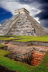 Poster - Chichen Itza Kukulcan Mayan Pyramid El Castillo