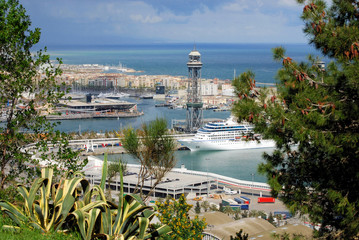 Wall Mural - Barcelona and port Port Vell from natural park Montjuic, Spain