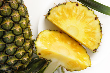 Sticker - ripe pineapple