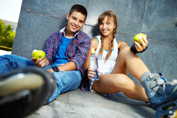 Sticker - Teens with apples