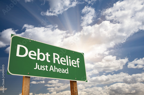 Fotografía Debt Relief Green Road Sign
