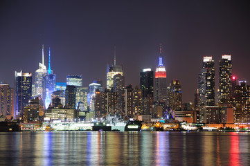 Fototapete - New York City Manhattan midtown skyline at night