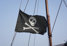 Jolly Roger Skull And Crossbones Black Pirate Flag