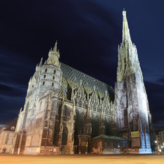 Fototapete - St. Stephan cathedral in Vienna at twilight, Austria