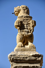 statue de lion