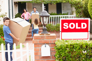 Family moving into new home