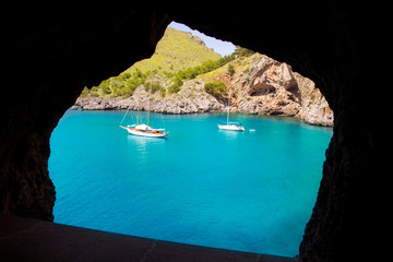 Canvas Print - Escorca Sacalobra beach view from cave window