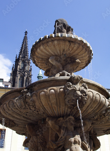 Fotografie, Obraz faces of Prague-Brunnen in der Prager Burg-