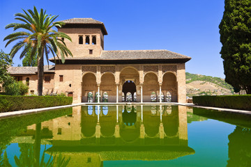 Fototapete - Alhambra de Granada. El Partal and the Tower of the Ladies