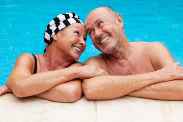 Canvas Print - pool senior couple