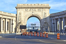 Gate To Manhattan Bridge Via The Triumphal Arch And Colonnade At