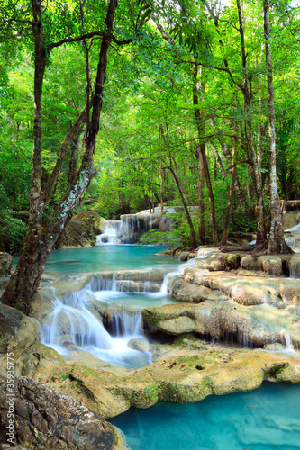 Fototapeta na wymiar Erawan Waterfall, Kanchanaburi, Thailand