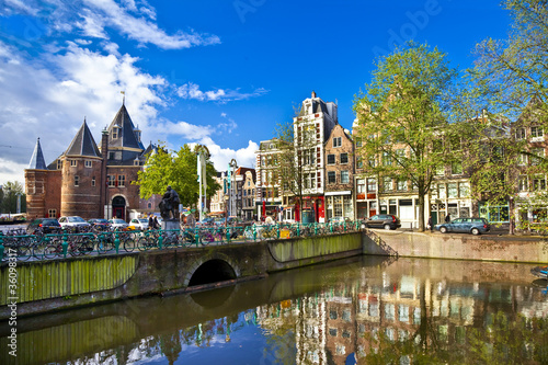 Plakat piękne Amsterdam, kanały w centrum miasta