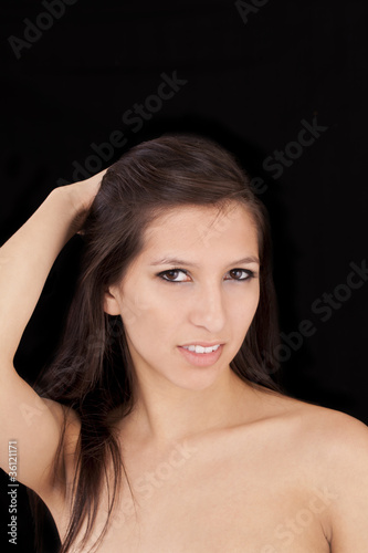 Fotografija Attracive young woman bare shoulder portrait dark hair
