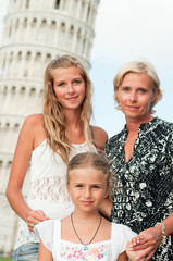 Wall Mural - Travel - family and the Leaning Tower in Pisa, Italy