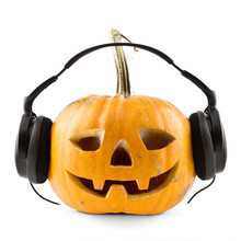 Round Pumpkin With Headphones