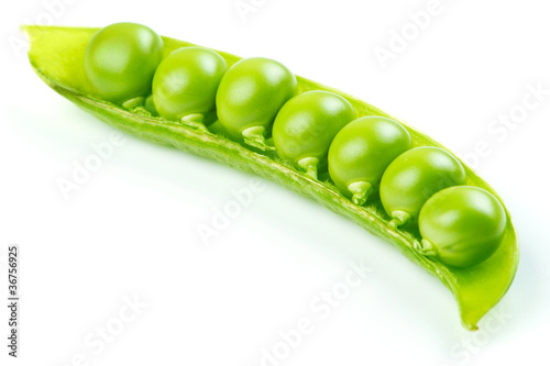 Fotografía Fresh green pea pod over white background