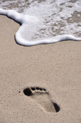 Poster - empreinte de pied dans le sable