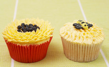 Vanilla Cupcakes With Sunflower And Bee Decorations