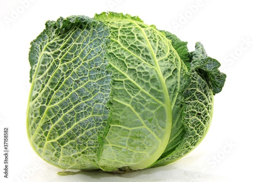 Chou Vert Frise Sur Fond Blanc Buy This Stock Photo And Explore