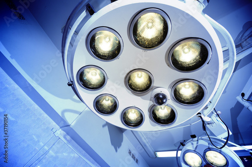 Fotografía Surgical lamps in operation room