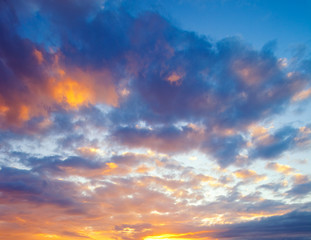 Wall Mural - Dramatic Vibrant Sunset in Hawaii