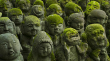 Buddhistische Statuen