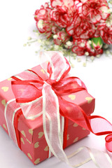 Sticker - present and carnation